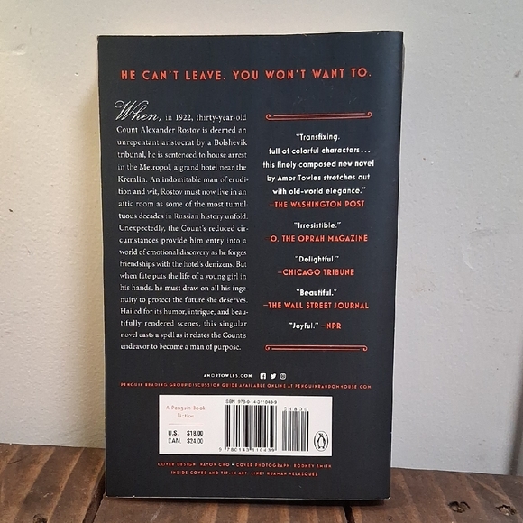 A Gentleman in Moscow By Amor Towles - Picture 2 of 3